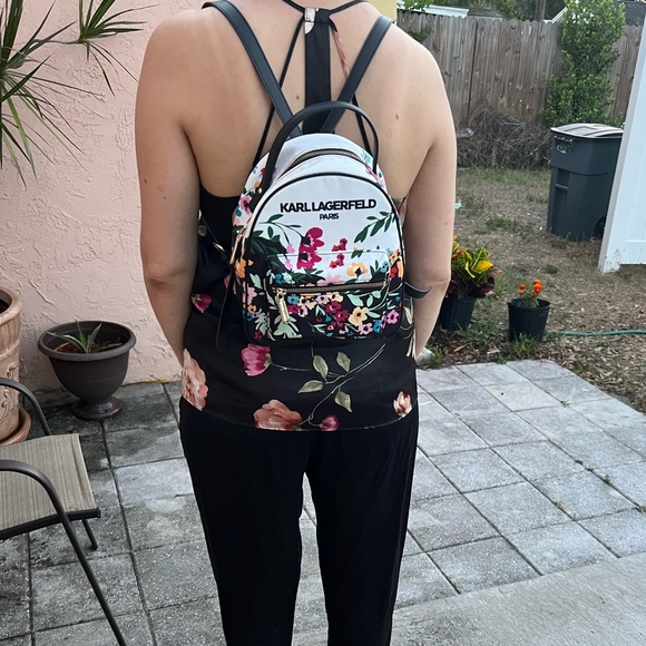 NEW KARL LAGERFELD BACKPACK SHOULDER BAG - Picture 9 of 9